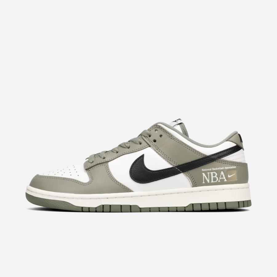 【25,000円均一SALE】 NIKE DUNK LOW 【NBA PARIS】 ナイキ ダンク ロー 海外限定 日本未発売 DARK STUCCO/SUMMIT WHITE/METALLIC GOLD/BLACK カーキ FZ4624-001の画像