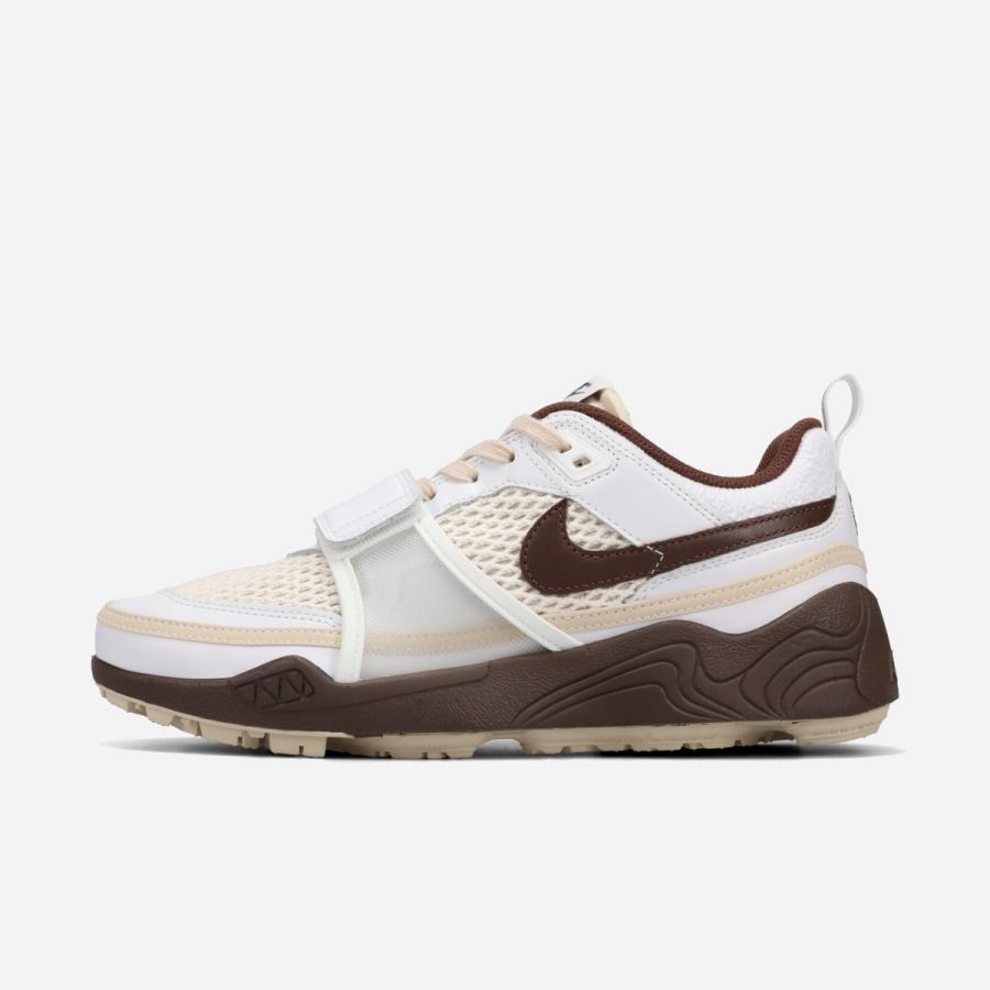 ズーム(NIKE) NIKE ZOOM FIELD JAXX × TRAVIS SCOTT ナイキ ズーム