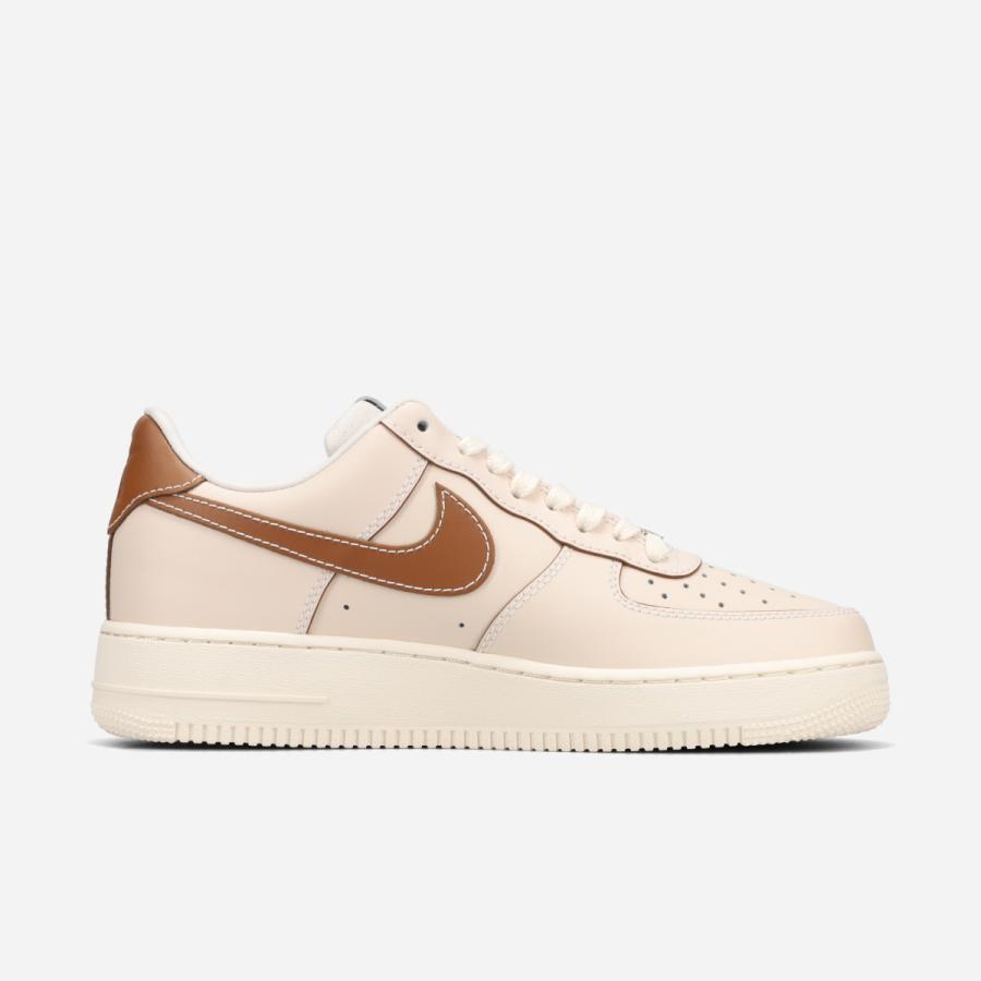 Nike ブラウン ホワイト スニーカー 楽天市場】【 NIKE WMNS AIR FORCE 1 '07 LX 'TAN BLING