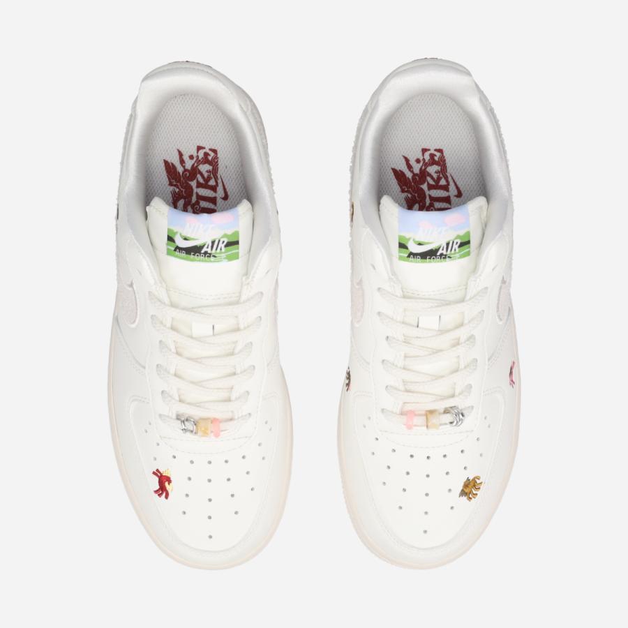 新品 ナイキ エア フォース 1 '07 23㎝ IQ1143 エア フォース 1 NIKE WMNS AIR FORCE '07 -YEAR OF THE HORSE- ナイキ