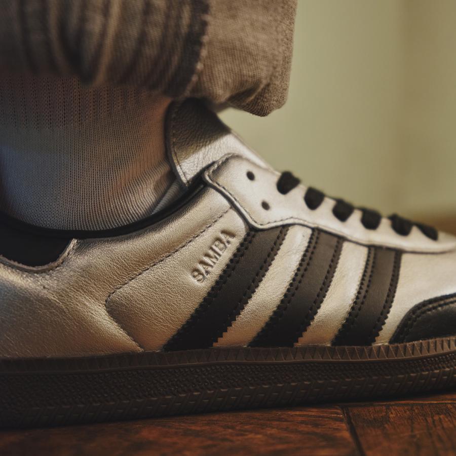 【30%OFF】 adidas SAMBA OG アディダス サンバ OG メンズ レディース SILVER METALLIC/CORE BLACK/DARK BROWN シルバー KI8464の画像