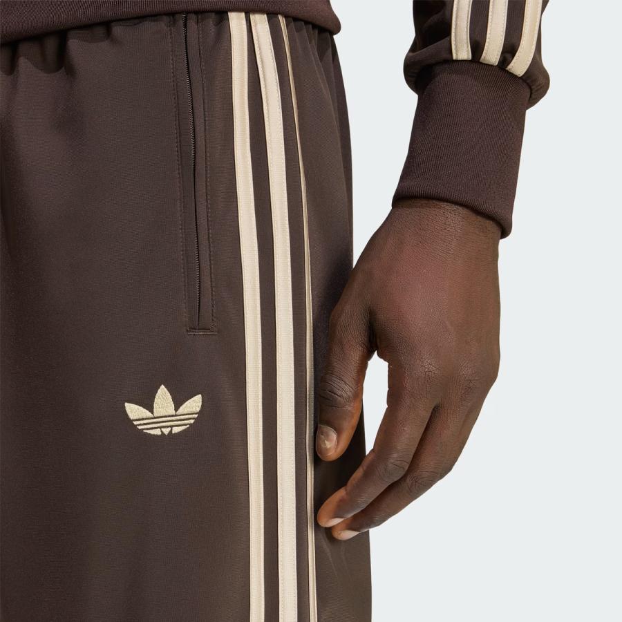 【adidas】ファイヤーバード トラック パンツ ベロア ブラウン adidas（アディダス） ファイヤーバード ベロア トラックパンツ ダーク