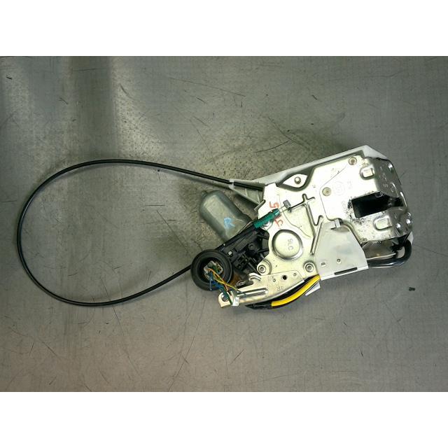デリカD5 DBA-CV5W 右Rクローザードアモーター エクシード2 4WD 8人