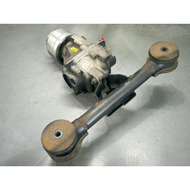 フィット DBA-GK4 RリジットデフASSY 13G Fパッケージ 4WD L13B  CVT NH823M    41200-5T5-003の画像