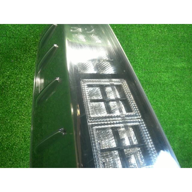 ヴォクシー DBA-ZRR85W 左テールランプ ZS 煌 4WD 8人 3ZR-FAE CVT 070 