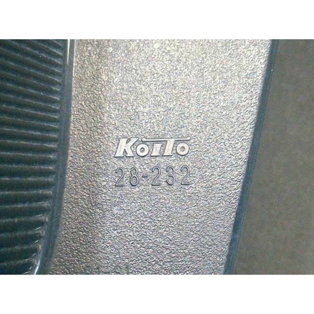 ヴォクシー DBA-ZRR85W 左テールランプ ZS 煌 4WD 8人 3ZR-FAE CVT 070 