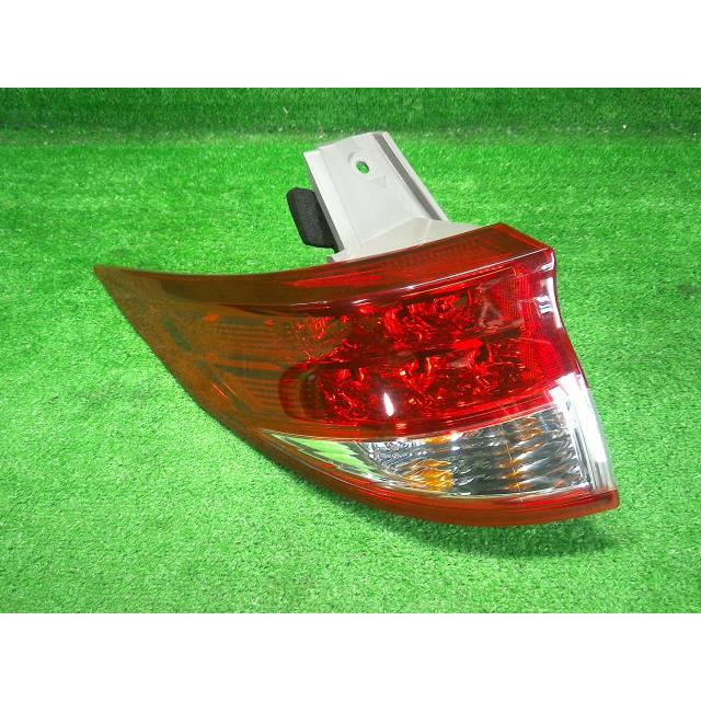 エスティマ DBA-ACR55W 左テールランプ アエラス Gエディション 4WD 7