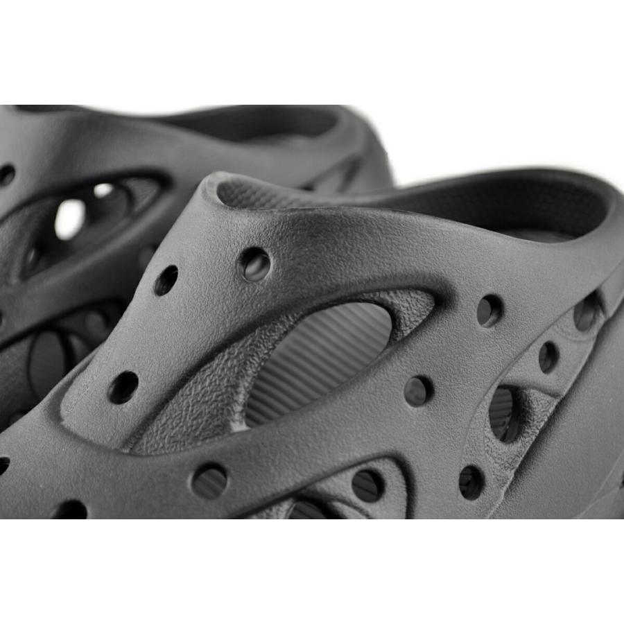 crocs（クロックス） ケイジド クロッグ ブラック crocs CAGED CLOG