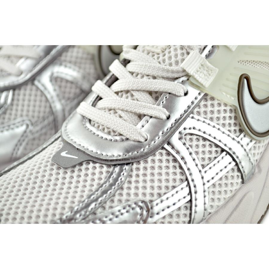 NIKE（ナイキ） ウィメンズ V2K ラン プラチナムティント