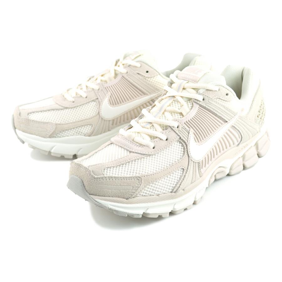 NIKE（ナイキ） ズーム ボメロ 5 ライトオールウッドブラウン NIKE