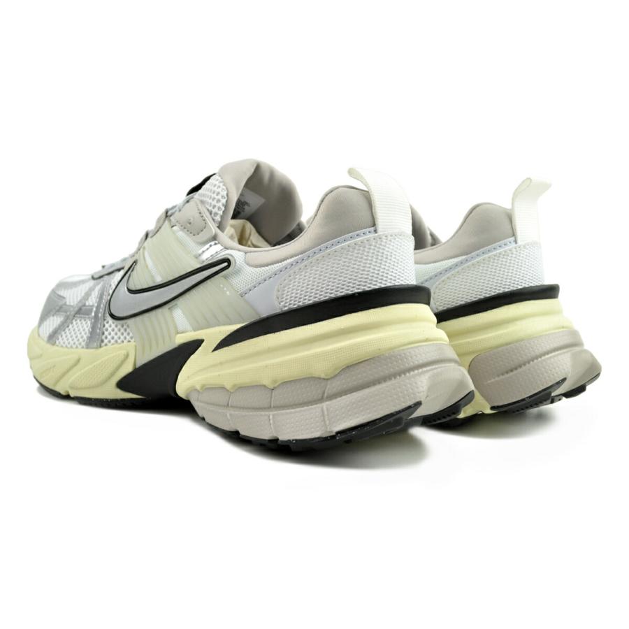NIKE ナイキ V2K ラン RUN summit white/metallic silver hj4497 NIKE ナイキ V2K ラン RUN summit white/metallic silver hj4497