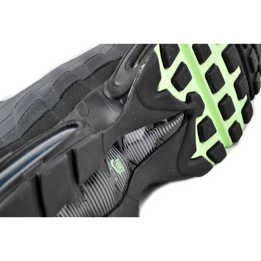 NIKE（ナイキ） エアマックス 95 ブラック ヴェイパーグリーン