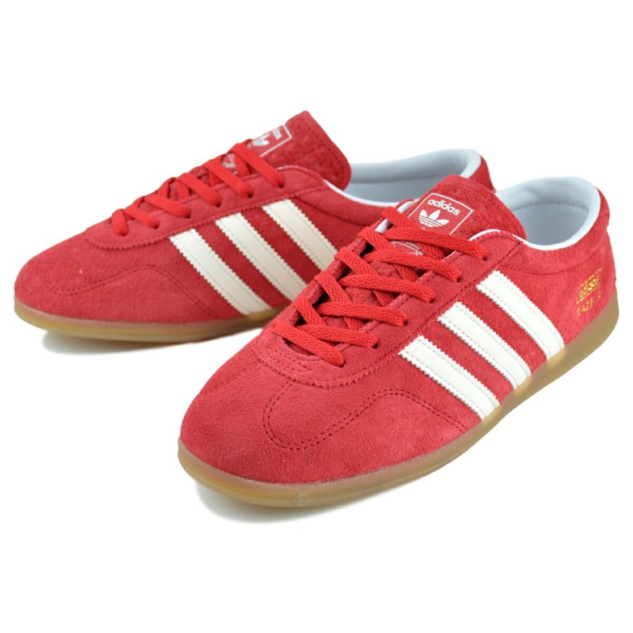 adidas（アディダス） ガゼル ロー プロ ウィメンズ ベタースカーレット フットウェアホワイト ガム adidas GAZELLE LO ...