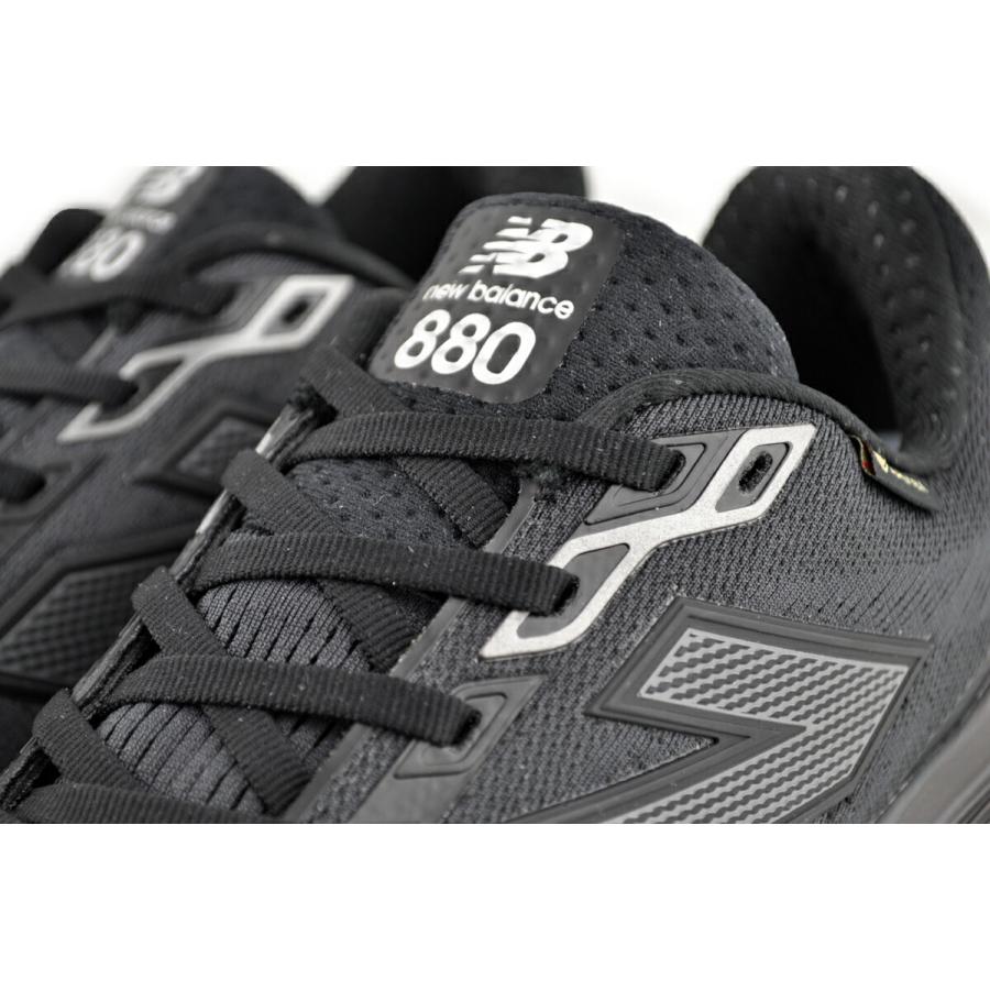 New Balance（ニューバランス） 880 ゴアテックス 2E ブラックシルバー
