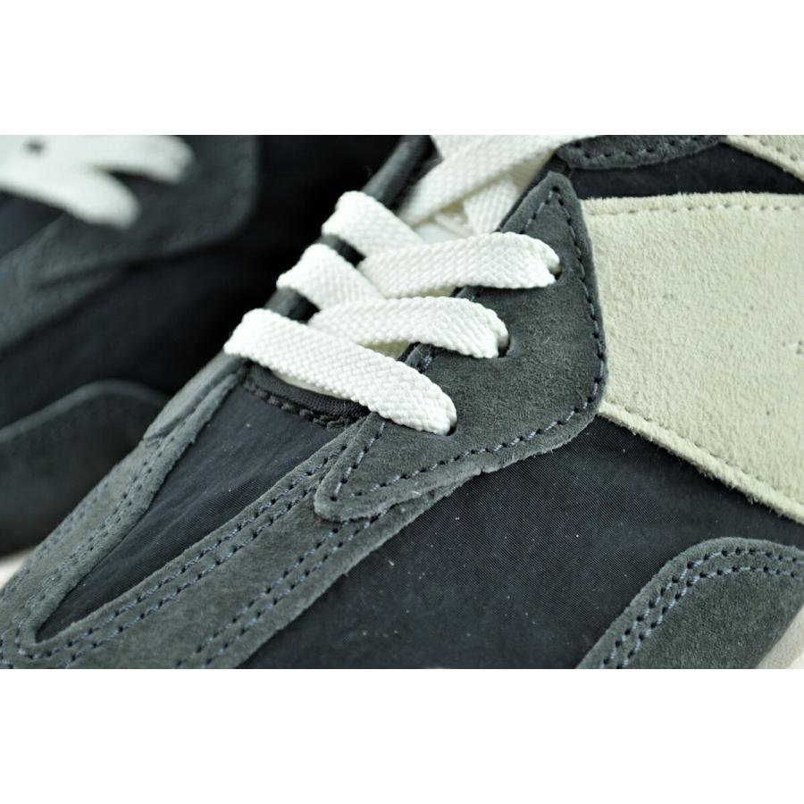 New Balance（ニューバランス） 327 ブラック NEW BALANCE MS327KB1