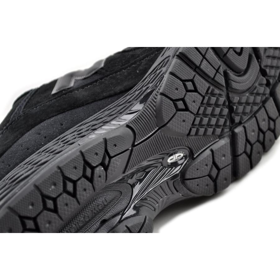 New Balance（ニューバランス） 2002R ブラック NEW BALANCE U200278J