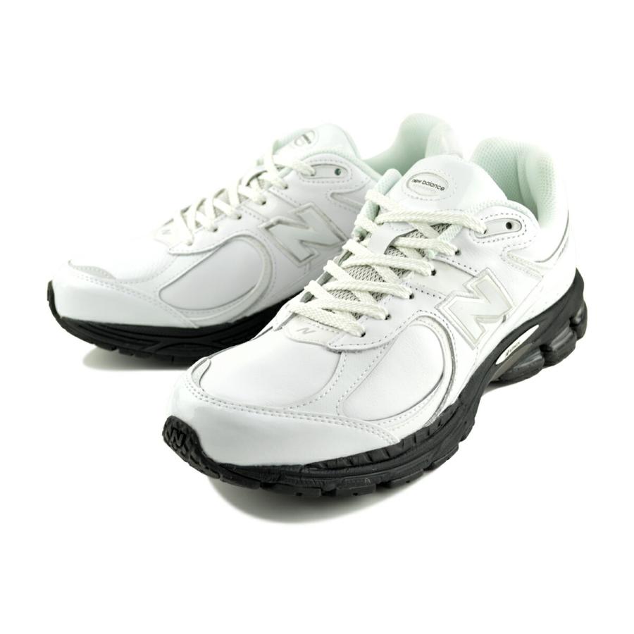 New Balance（ニューバランス） 2002 ホワイト シルバーメタリック