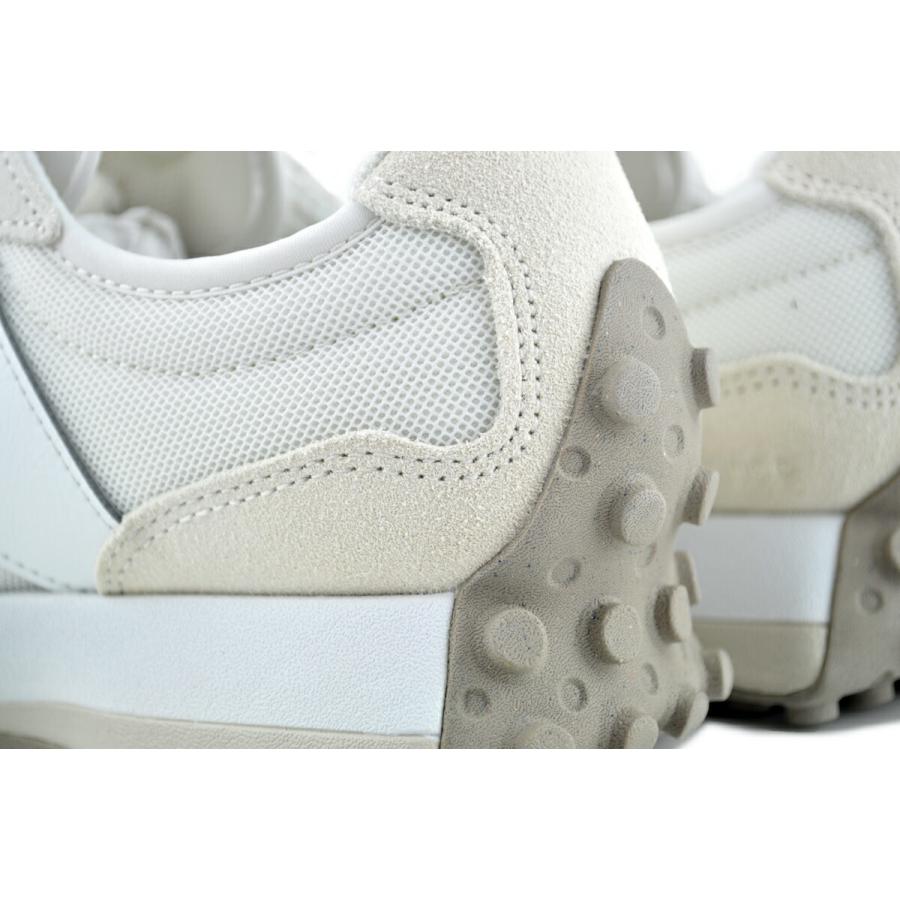 New Balance（ニューバランス） 327 ベージュ NEW BALANCE U327LNA