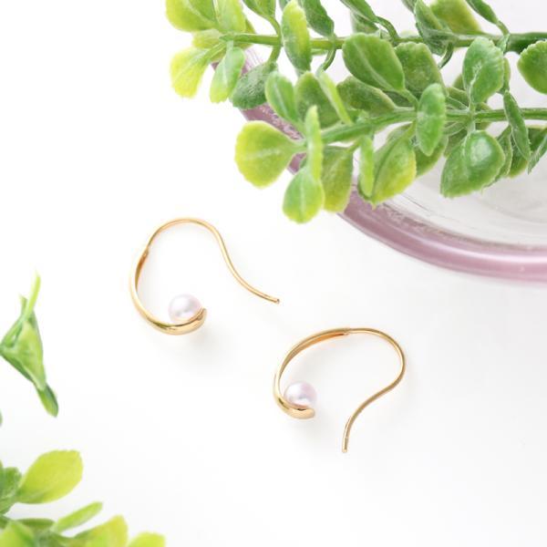 パール ピアス フック 18k  パールピアス 18金 k18 ゴールド アメリカンピアス フックピアス 一粒 結婚式 あこや真珠 シンプル カジュアル  ギフトの画像