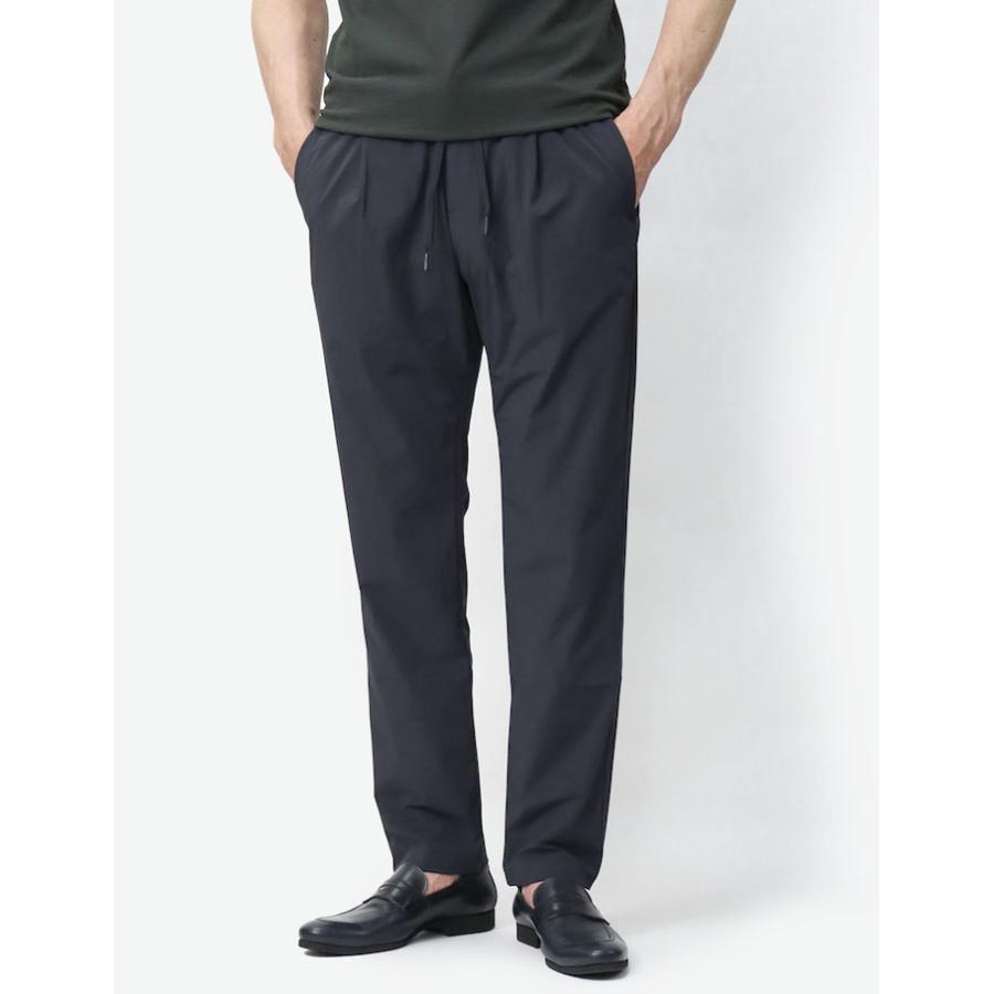 新品同様　HERNO ヘルノ　FUNCTIONAL WARDROBE 超軽量撥水 HERNO（ヘルノ） ヘルノ / FUNCTIONAL WARDROBE PRO-METEO フード付き