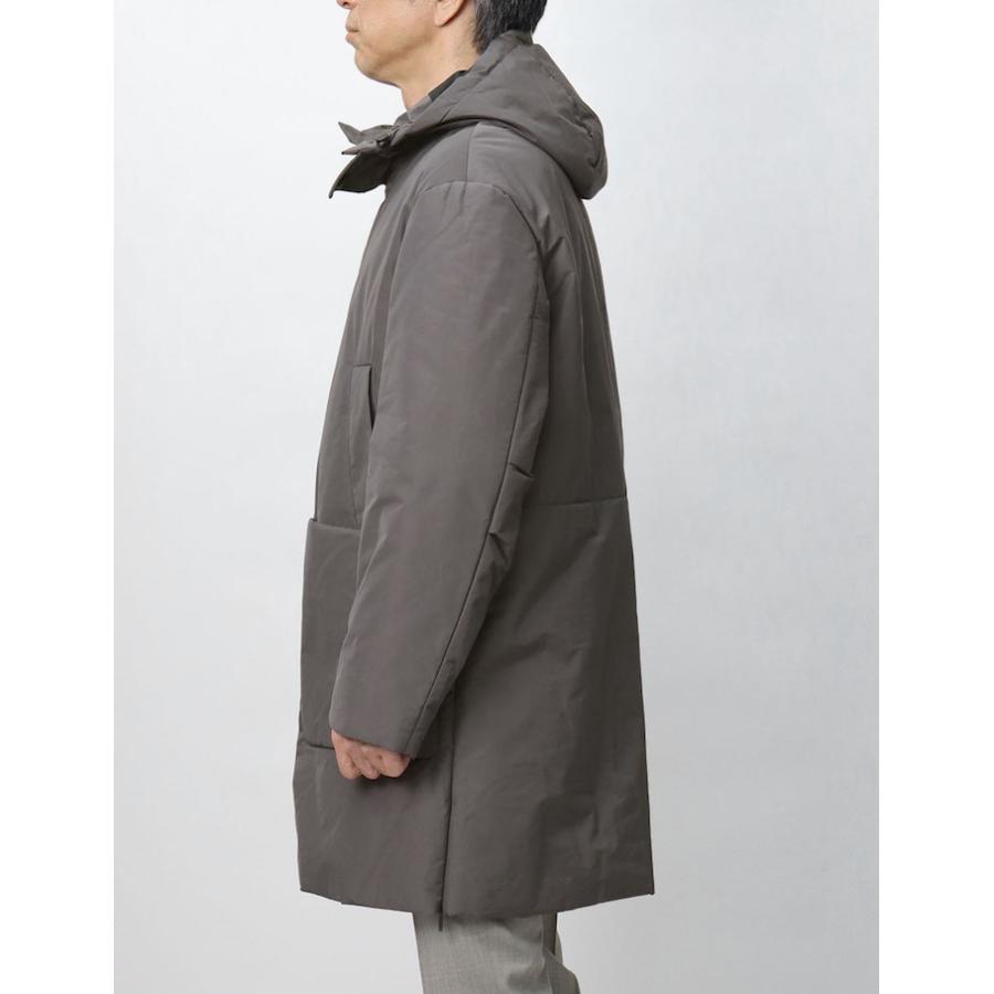イーヴォ / Hevo / フーテッドコート / ITRIA A / イトリア A / 機能中綿入り / 撥水素材 / 返品・交換不可の画像