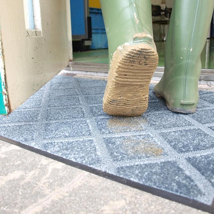 ドアマット 靴拭きマット/40×60cm/洗える/スクレイプマットG 薄型格子柄/日本製/業務用/２カラー |  | 11