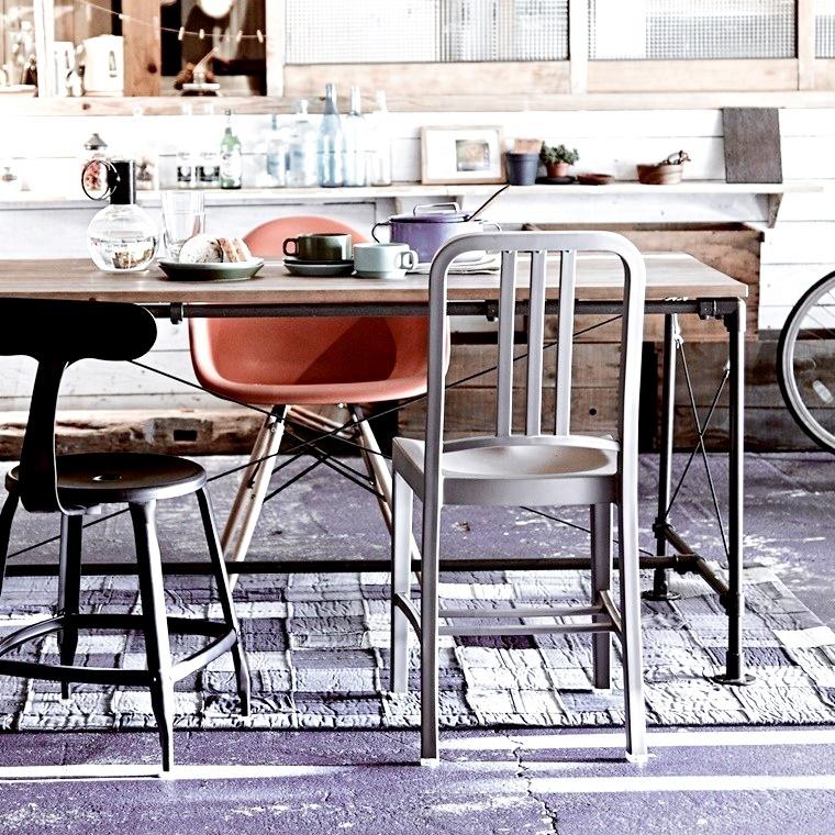 チェア/しっかりした 樹脂製チェア/１脚/幅40 座面高47 |  | 09