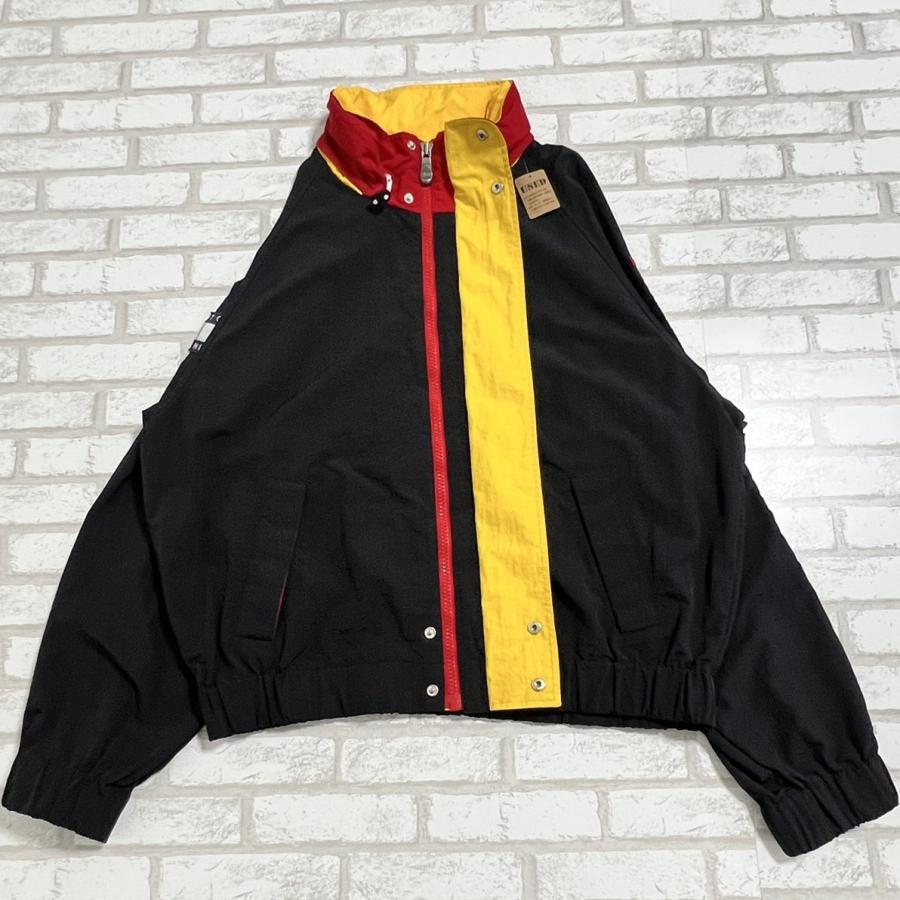 TOMMY HILFIGER ナイロンジャケット トミーヒルフィガー 古着 ブラック 