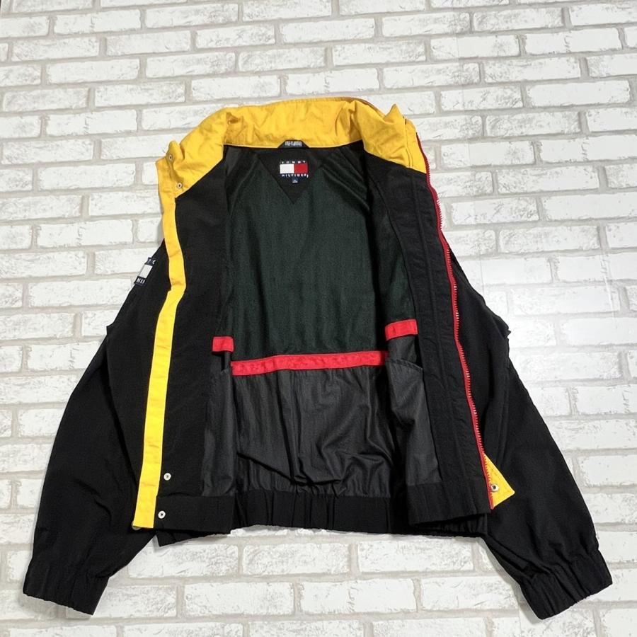TOMMY HILFIGER（トミー・ヒルフィガー） ナイロンジャケット 古着 
