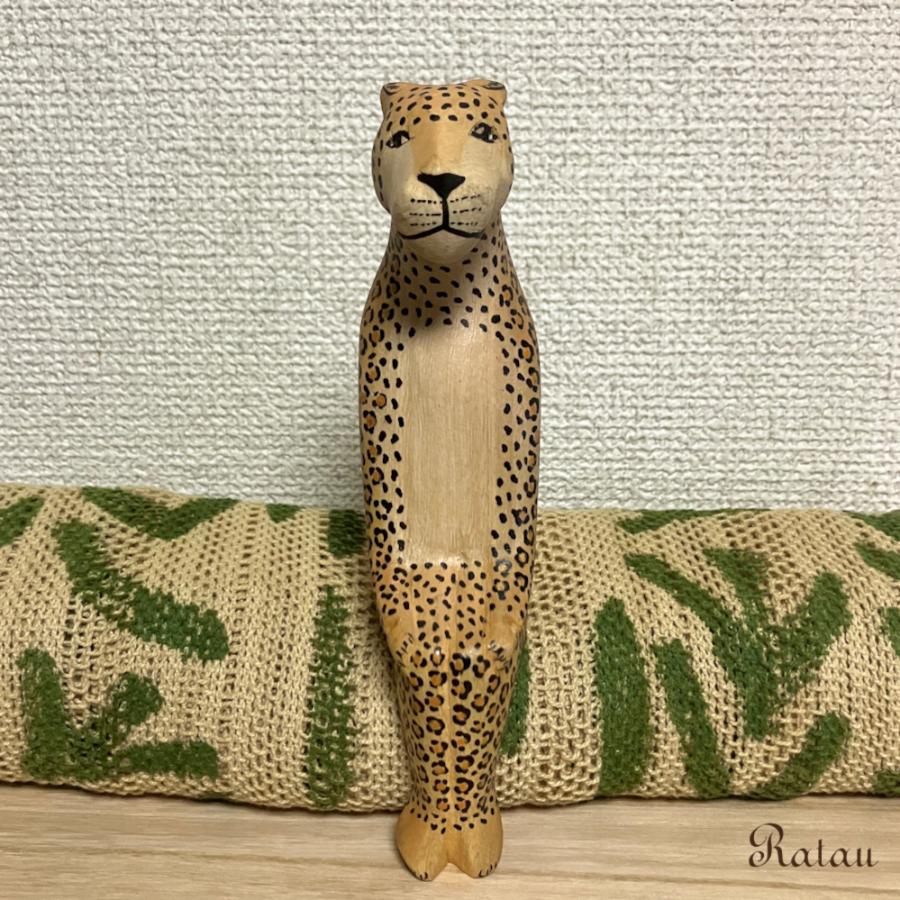 2026 置物 動物オブジェ ヒョウ 置物 お座りアニマル 木彫り 素朴
