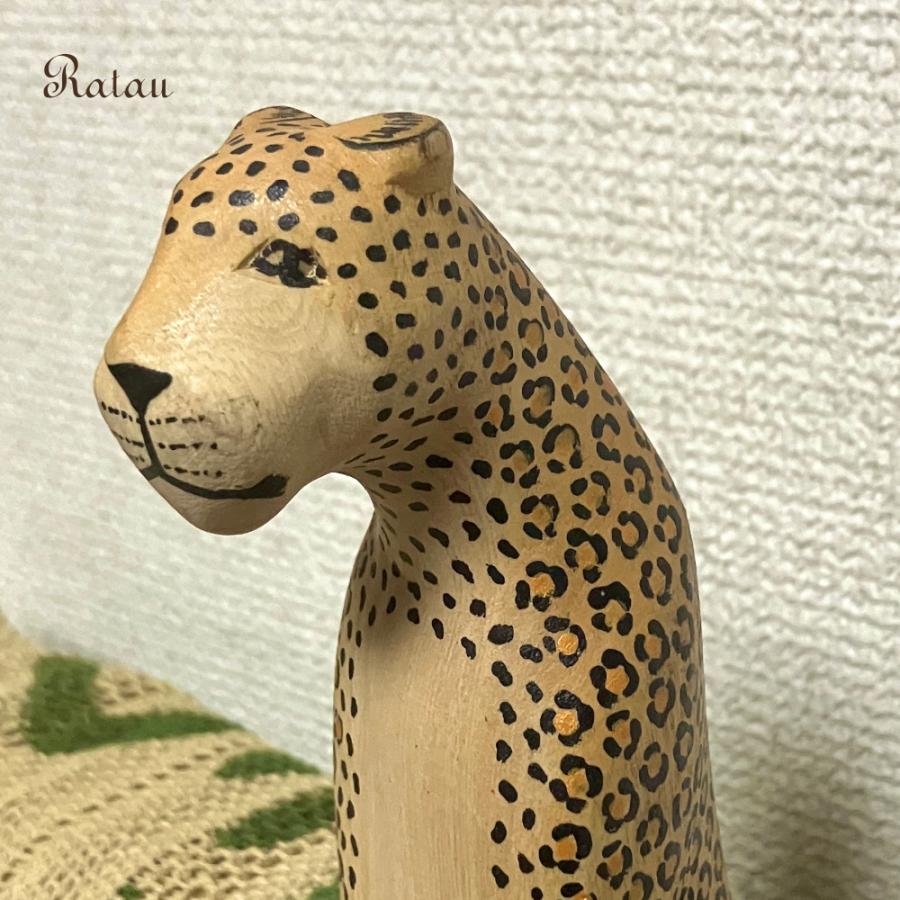 2026 置物 動物オブジェ ヒョウ 置物 お座りアニマル 木彫り 素朴