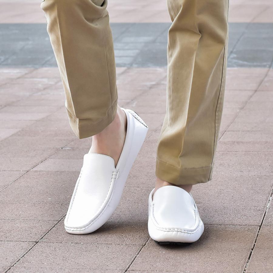 プラダ　新品未使用品　ドライビングシューズ　ローファー　白　ホワイト AN by LUCIUS（アンバイルシウス） ドライビングシューズ メンズ 白 革