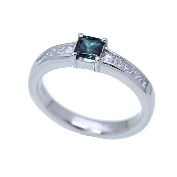 アレキサンドライト リング/指輪 0.440カラット PT900 抜群のカラー