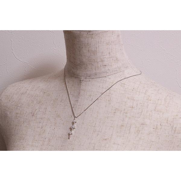 2WAYタイプ ダイヤモンド 0.3カラット ネックレス K18WG フラワーのトリロジー /白・透明(ホワイト)/セレクションジュエリー・新品/届10/ ギフト プレゼントの画像
