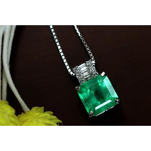 【希少】 エメラルド ネックレス 2.455カラット プラチナ PT900/PT850 大粒 貫禄 明瞭グリーン /緑(グリーン)/セレクトジュエリー・新品/届10/ 【PET2850791427】(101640円)
