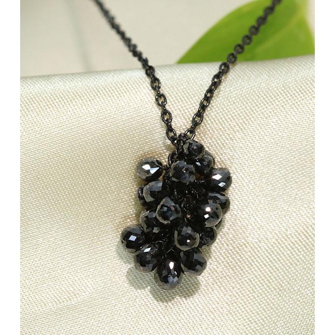 ブラックダイヤモンド ネックレス K18WG ブリオレットカット 葡萄の 