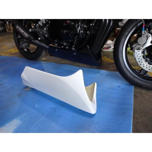 Z1,Z2,KZ,J系等、汎用 アンダーカウル 白ゲル仕上げ 取り付けステー