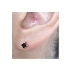 ブラックダイヤモンドピアス pt900 0.4ct プリンセスカット ブラック 