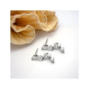 揺れるダイヤモンドピアス【完全無色透明Fカラー】pt900 0.5ct ライン
