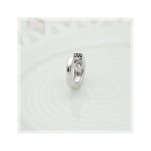 あすつく【完全無色透明Fカラー】pt900 0.12ct 一粒ダイヤモンドフープ
