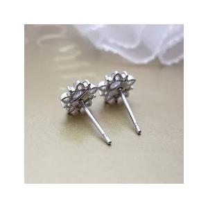 ダイヤモンドピアス【完全無色透明Fカラー・高級仕様】PT900 0.3ct スターピアス『Star』SIクラス F〜Dカラー 無色透明 GOOD〜VERYGOOD 星 フラワー