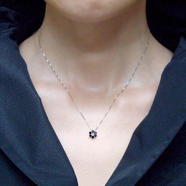 ペンダントネックレス pt900 0.3ct フラワー ブラックダイヤモンド