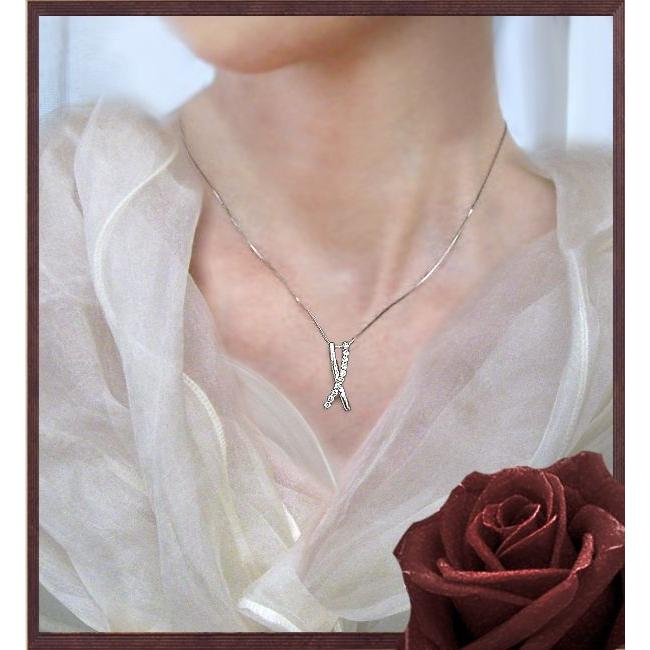 ペンダントネックレス あすつく【完全無色透明Fカラー】pt900 0.3ct