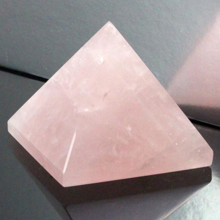 ローズクォーツ ピラミッド 瞑想 ヒーリング Pyramid 置物 ピラミド 石 浄化 クラスター 原石 Rose Quartz 紅水晶 人気 おすすめ ピンク 厳選 一点物