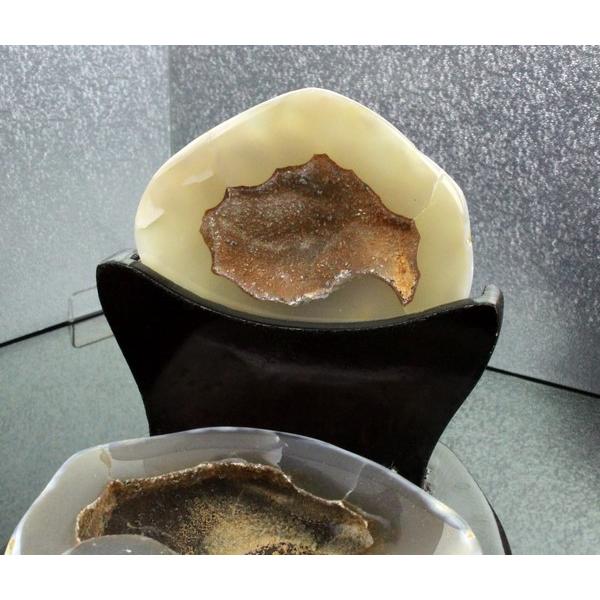 トレジャーメノウ ジオード 原石 agate サンダーエッグ Gemstone 天然石の画像