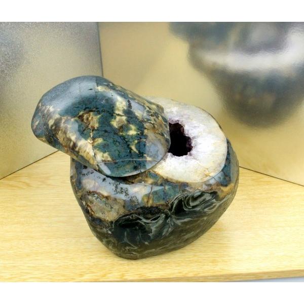 トレジャーメノウ ジオード 原石 deode サンダーエッグ Gemstone