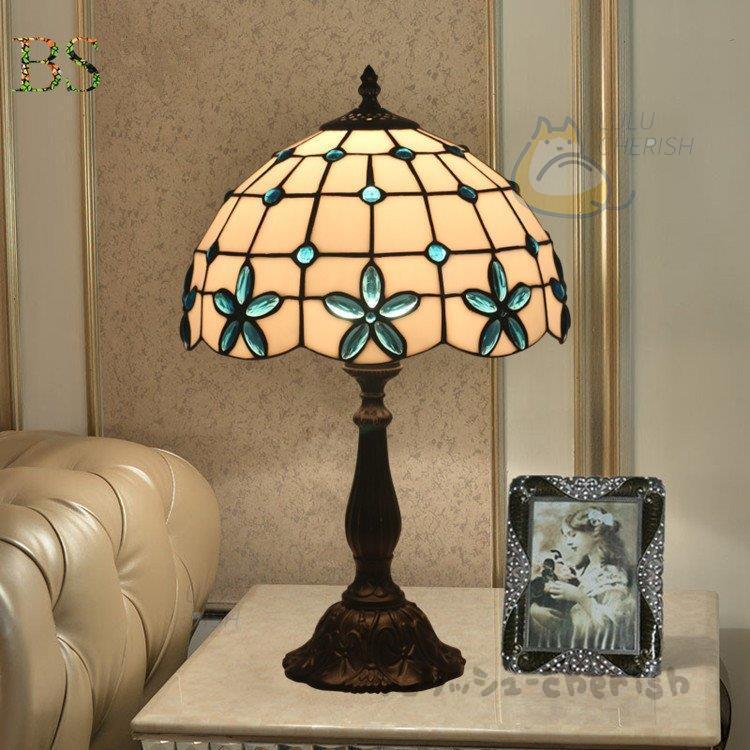 流行 卓上ライト 豪華 ステンドグラス 花柄 北欧 レトロ テーブルライト 照明 卓上ランプ 北欧 インテリアランプ 寝室 Led アンティーク ガラス工芸 レトロ 工芸品 極上 テーブルランプ 卓上ライト
