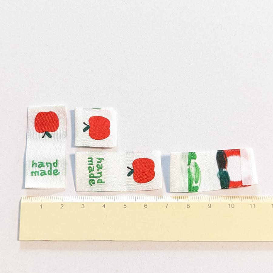 刺繍タグ（りんご）18枚 挟み込み 折り込みタグ 布タグ 幅20mm ab-488