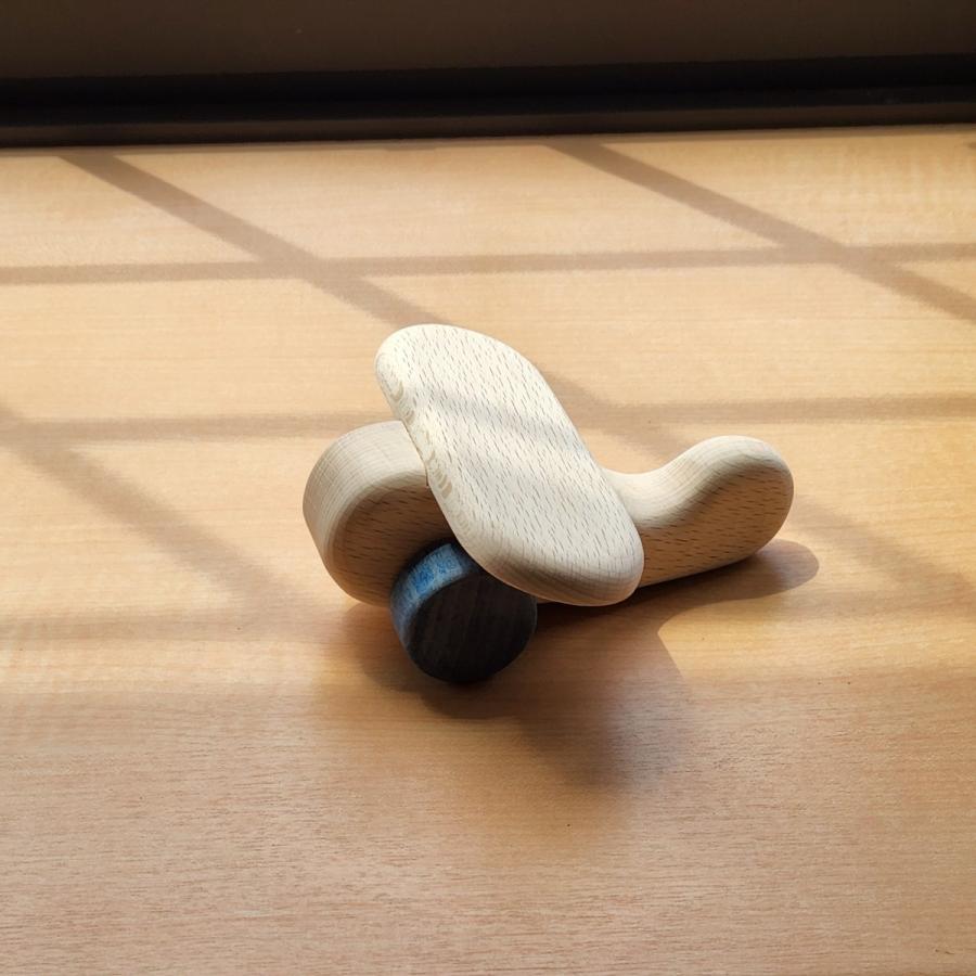 CHESHIRE'S FACTORY ヒコウキ 天然木 日本製 木のおもちゃ 飛行機