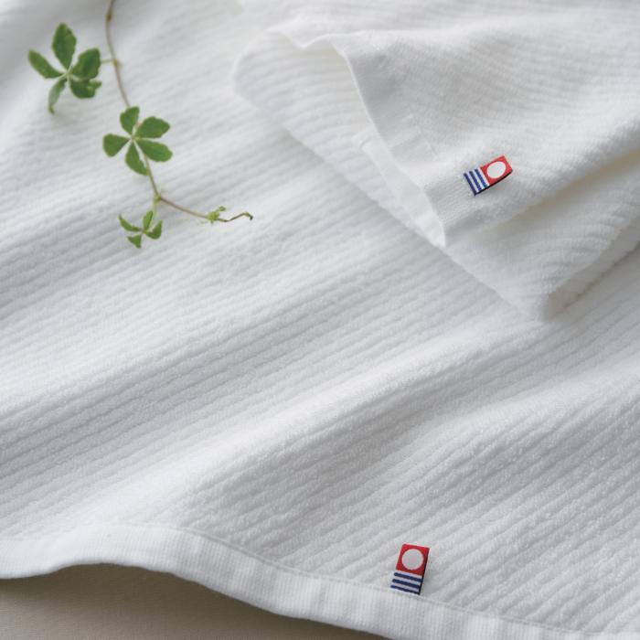 【引出物】今治TheWHITE（木箱）フェイスタオル2P//F326【タオル・ギフト・今治】 |  | 01